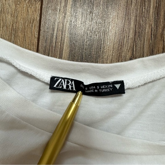 Zara White Pleated Padded Shoulder Crop Top Tee Elastic Hem Size S Shirt - Picture 9 of 11